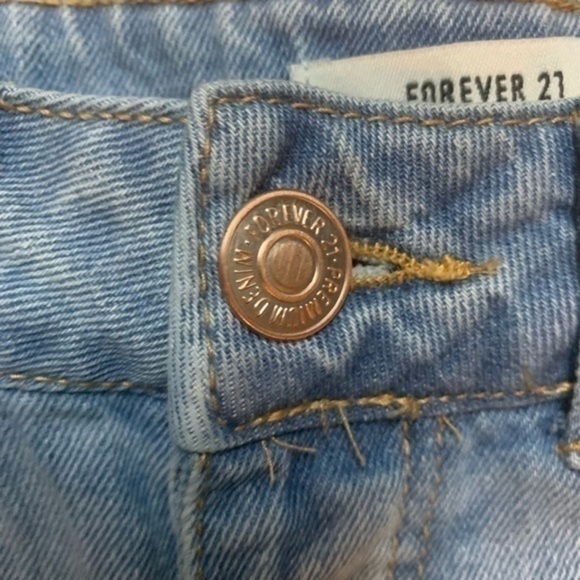 Forever 21 light-wash Distressed Jean Shorts Sz 28 - Picture 6 of 8